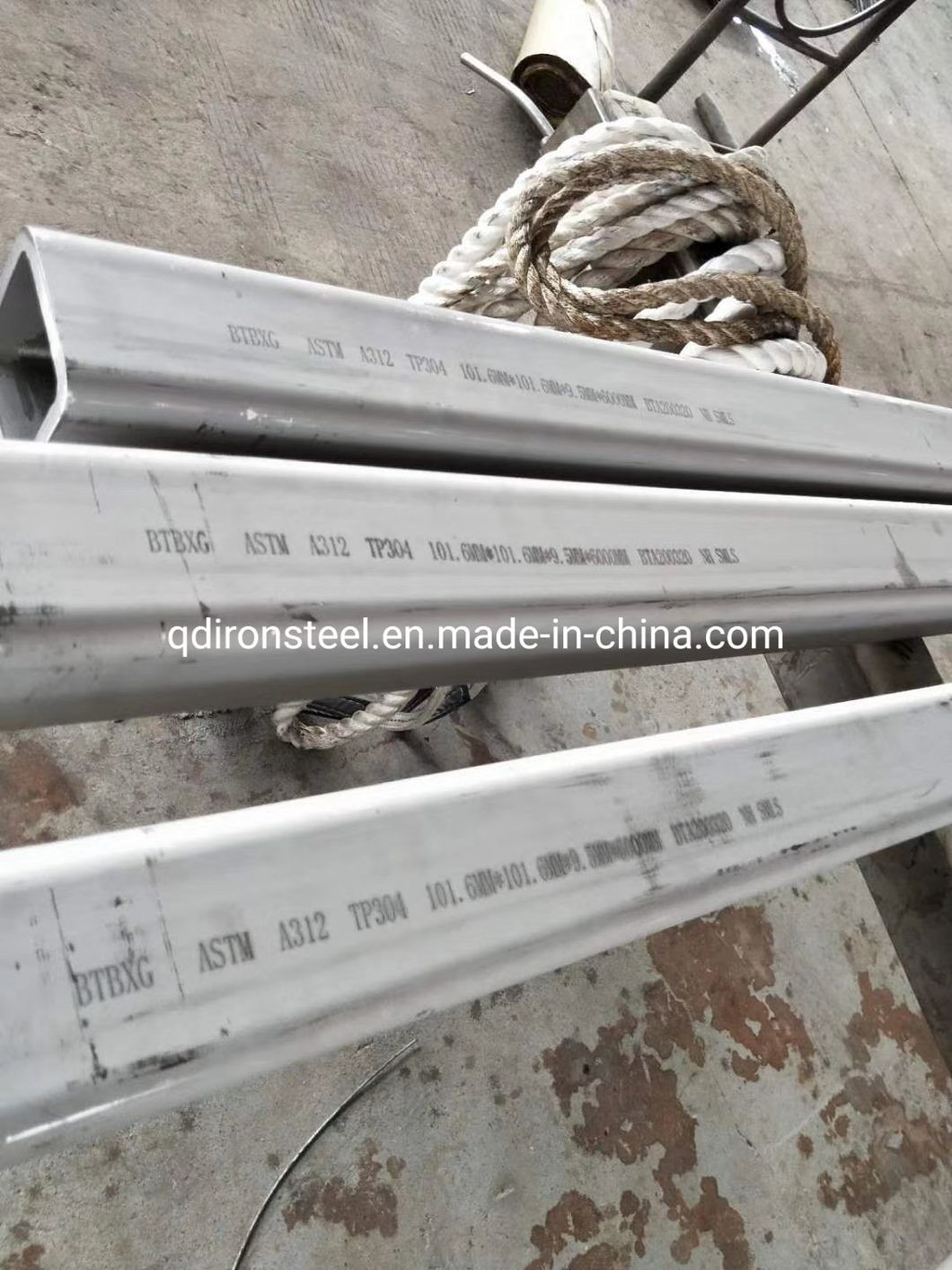 ASTM A312 TP304/Tp316 Square/Rectangle Seamless Stainless Steel Pipe Ss Pipe
