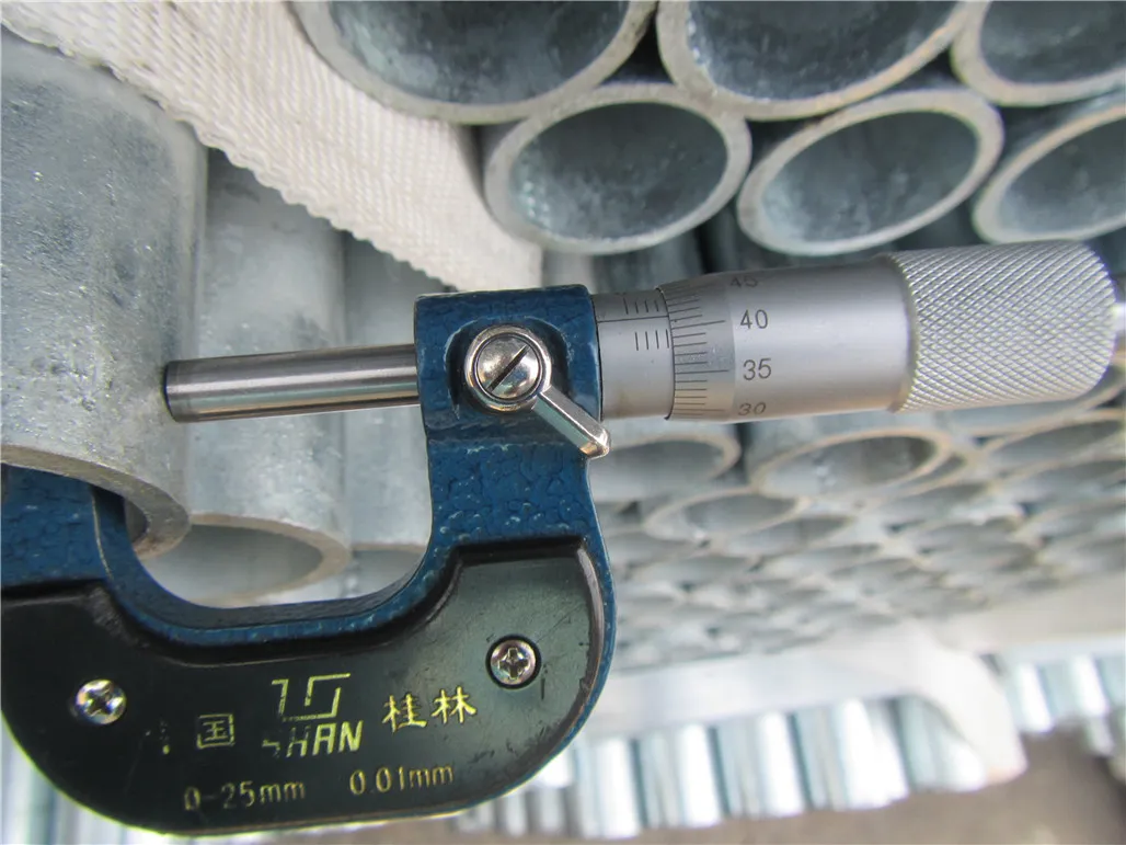 Tianjin Factory Threading Galvanized Steel Pipes and Tubes with Couplers for Sale